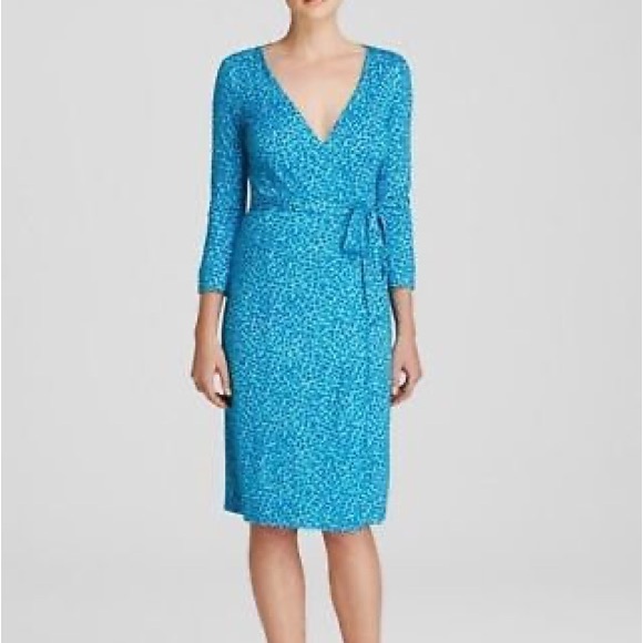 Diane von Furstenburg New Julian Two Petal Dreams Blue Color Wrap Dress size 0 - Picture 1 of 10